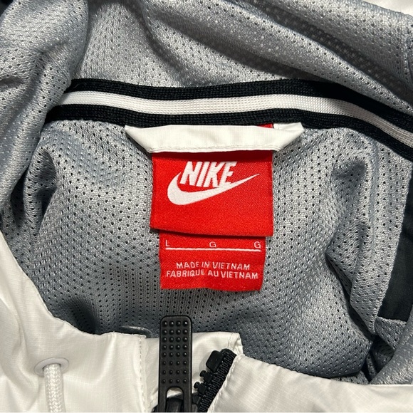 Nike Men's Sportswear Windbreaker Hooded Jacket White Black Grey Size Large - Picture 4 of 8